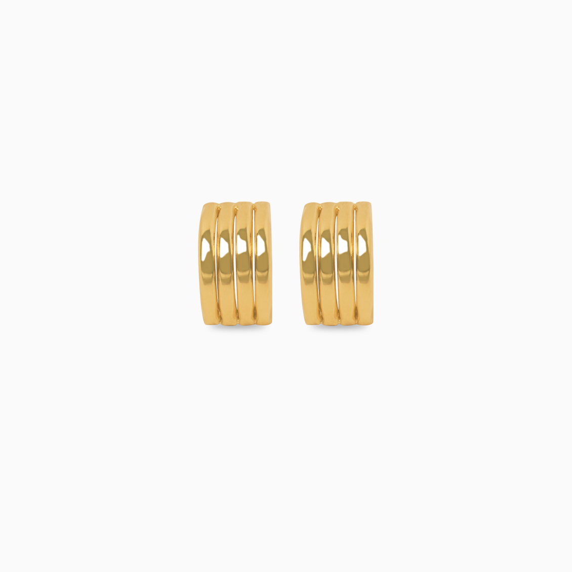 Aretes en oro amarillo de 18K con 4 rieles en media caña